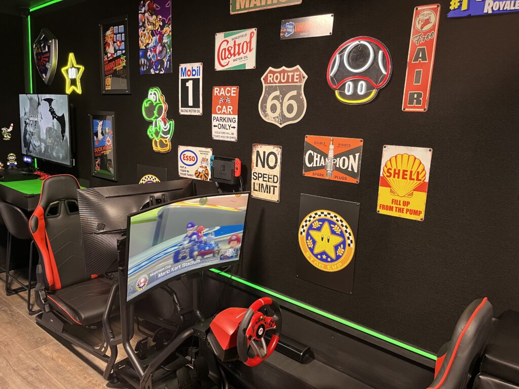 Our Truck: 1-Up Game Truck Mario Kart racing simulator